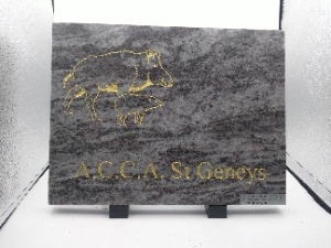 plaque funéraire chasseurs acca avec sanglier